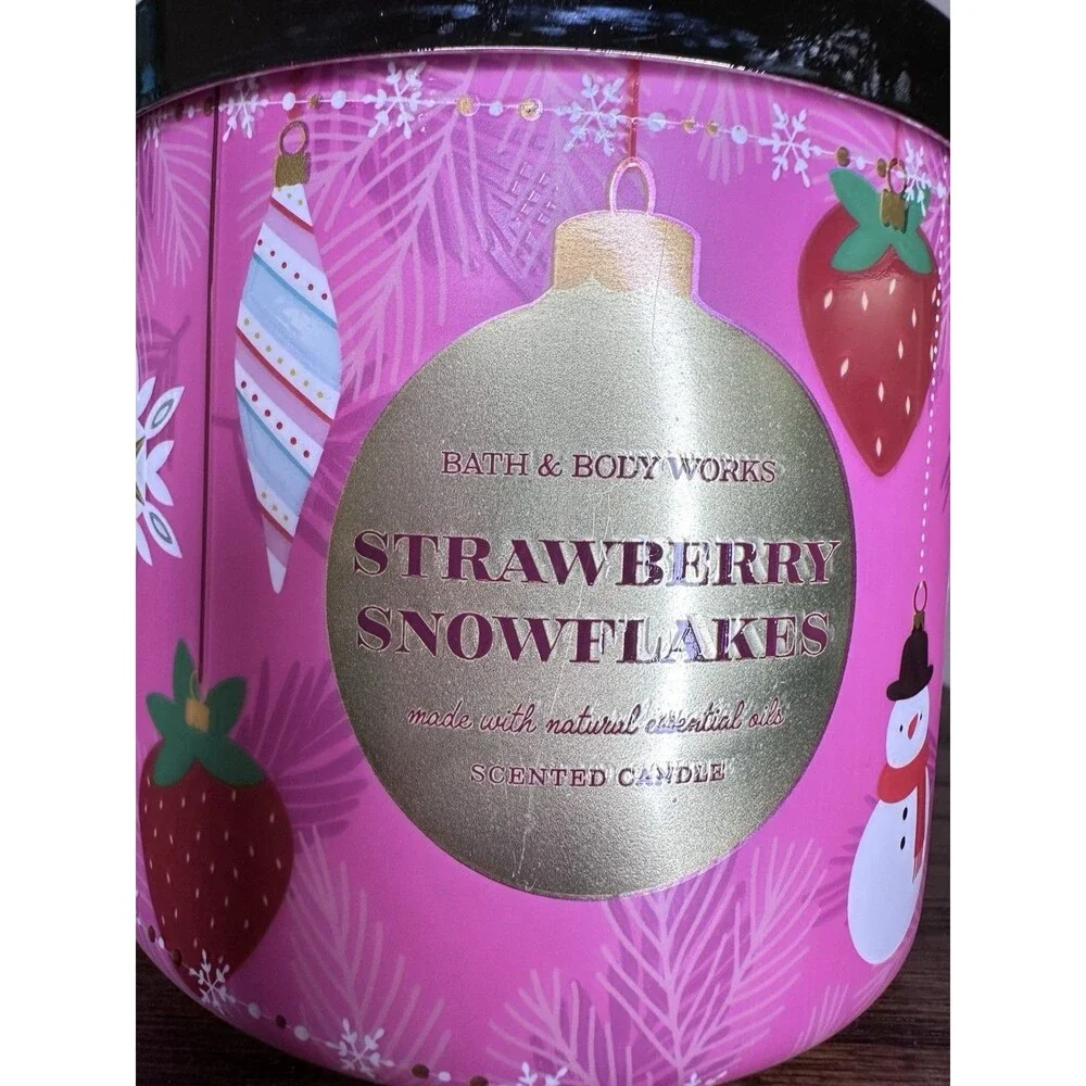 Bath & Body Works Strawberry Snowflakes 3-Wick Candle 14.5 oz with Snowflake Lid